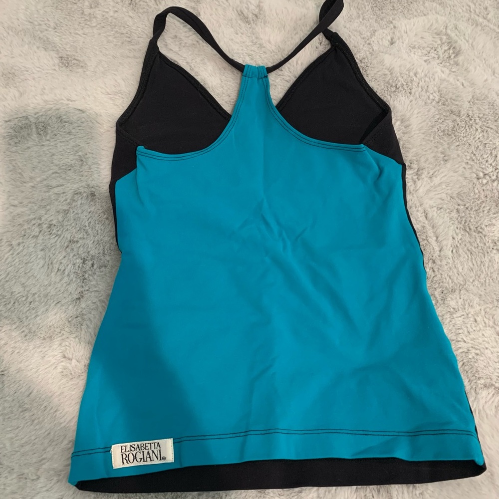 Elisabetta Rogiani workout top